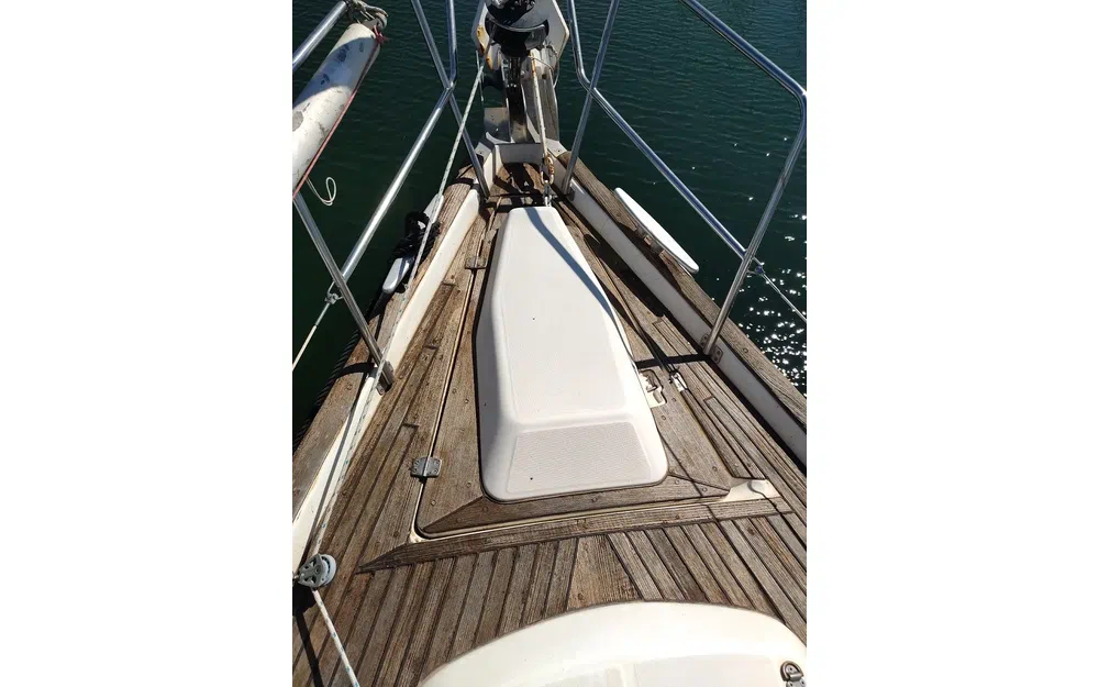 slider 12 Beneteau Oceanis 411 Celebration Performance