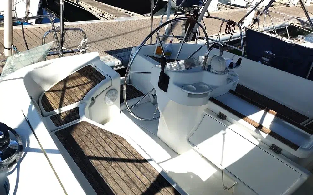 slider 17 Beneteau Oceanis 411 Celebration Performance