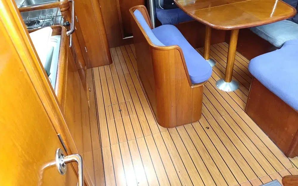 slider 27 Beneteau Oceanis 411 Celebration Performance