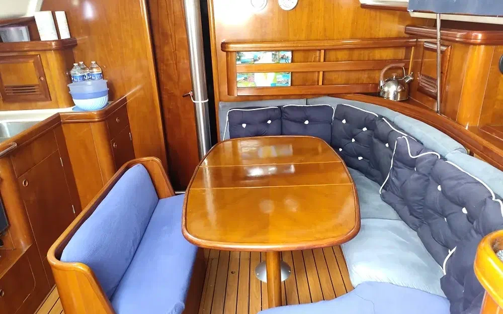 slider 28 Beneteau Oceanis 411 Celebration Performance