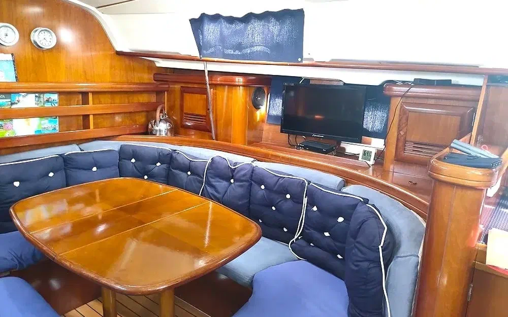 slider 30 Beneteau Oceanis 411 Celebration Performance