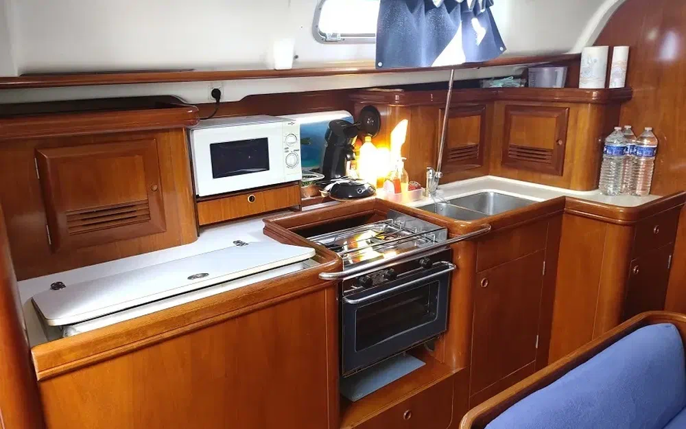 slider 35 Beneteau Oceanis 411 Celebration Performance