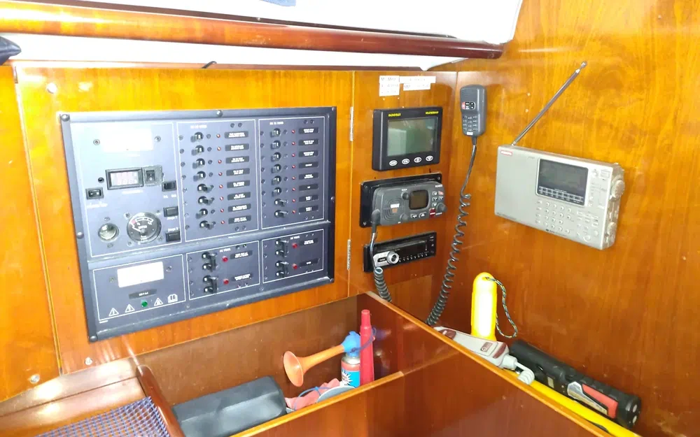 slider 36 Beneteau Oceanis 411 Celebration Performance