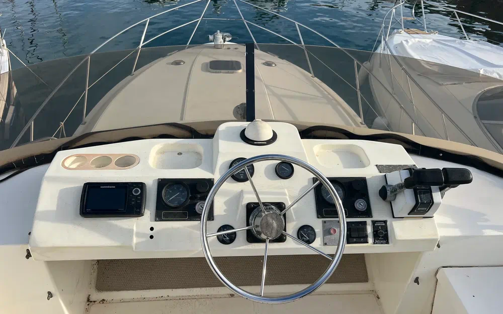 slider 19 Fairline 36 Sedan