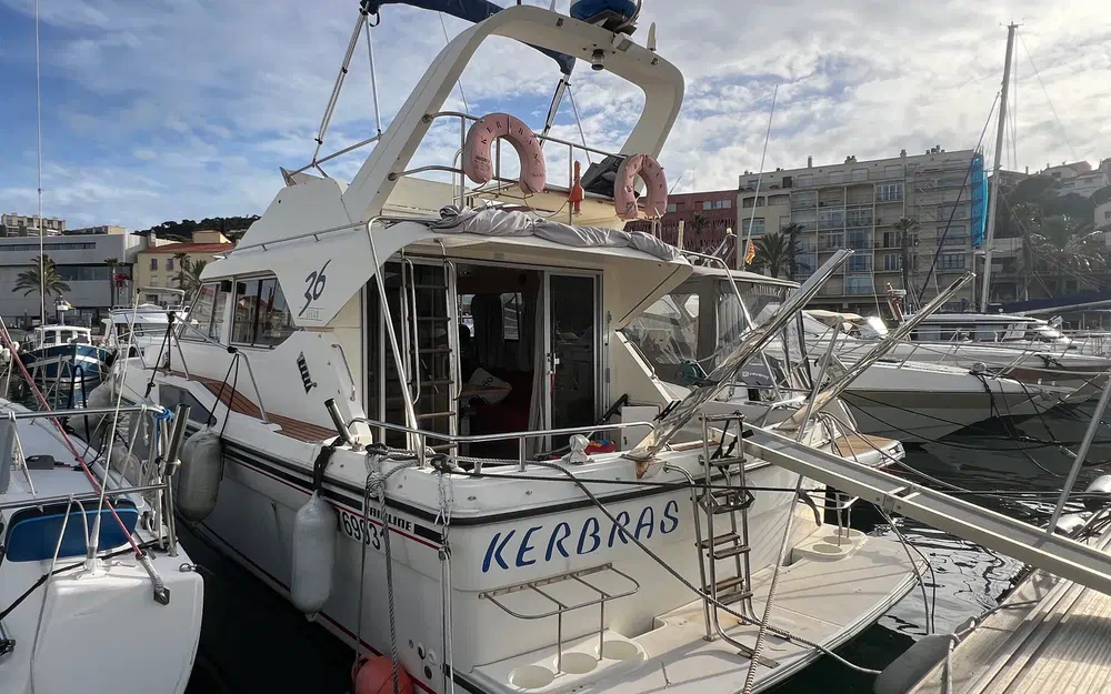 slider 1 Fairline 36 Sedan