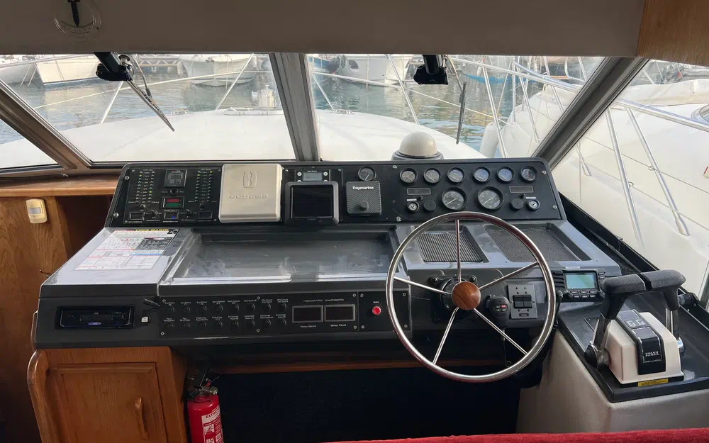 slider 34 Fairline 36 Sedan