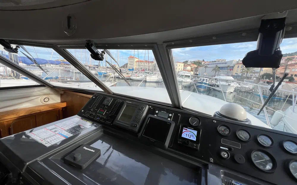 slider 42 Fairline 36 Sedan