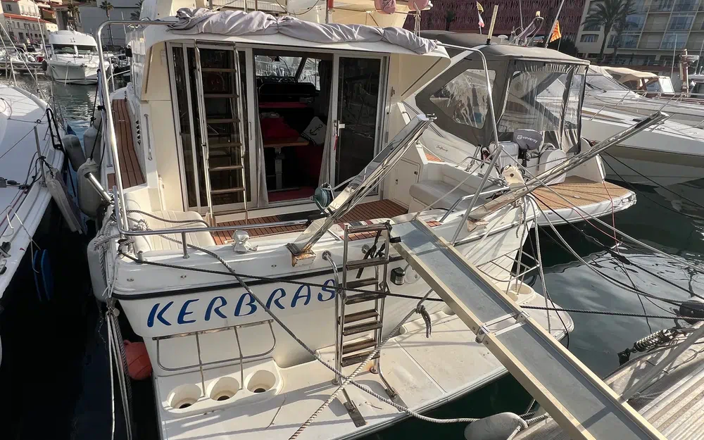 slider 4 Fairline 36 Sedan