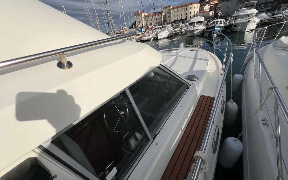 slider 8 Fairline 36 Sedan