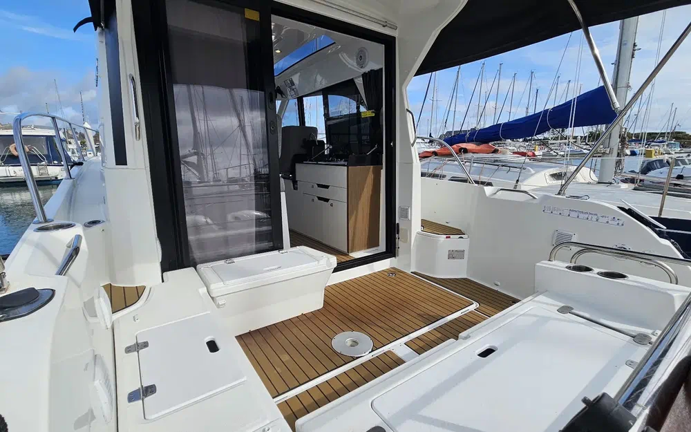 slider 17 Beneteau Antares 9 OB
