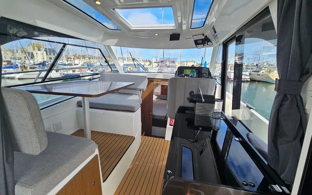 slider 2 Beneteau Antares 9 OB