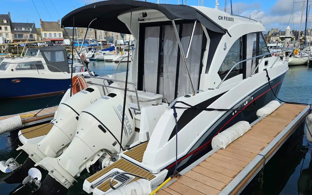 slider 0 Beneteau Antares 9 OB