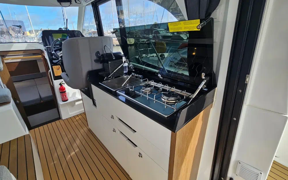 slider 14 Beneteau Antares 9 OB