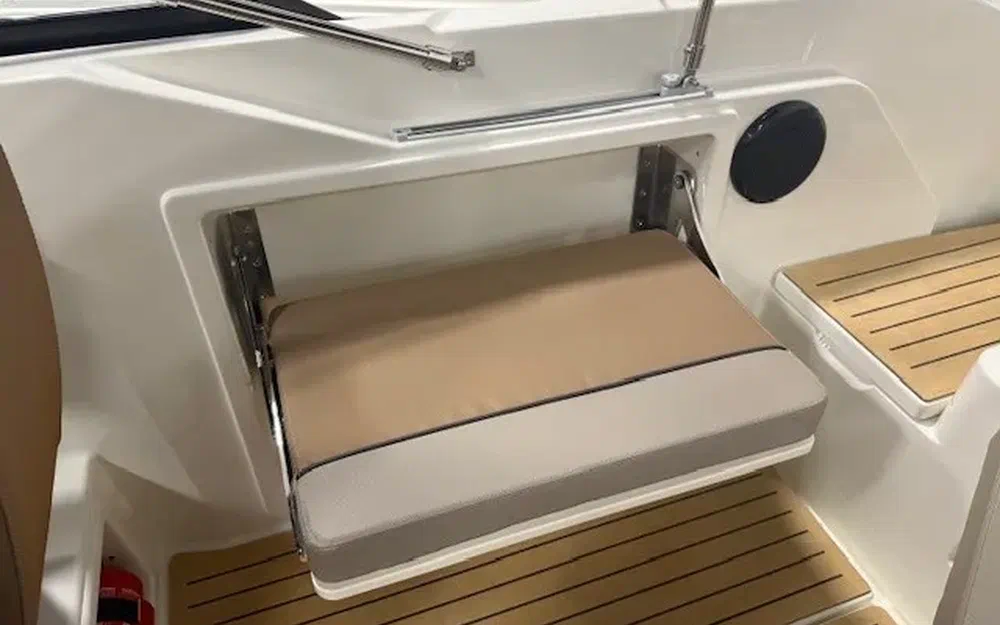 slider 8 Quicksilver Activ 675 Cruiser