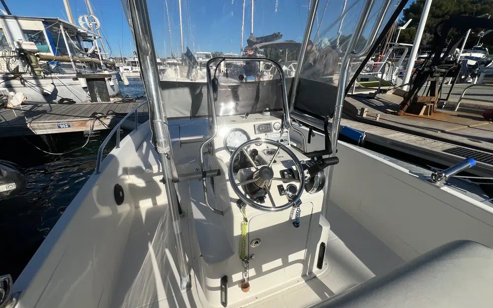 slider 5 Bayliner CC7