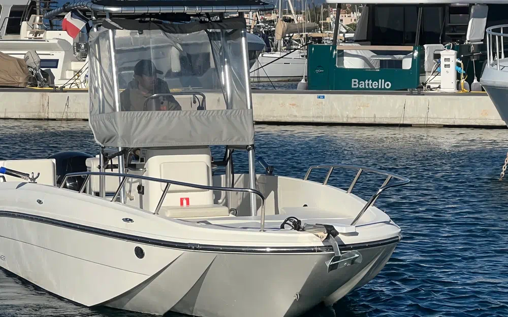 slider 3 Bayliner CC7