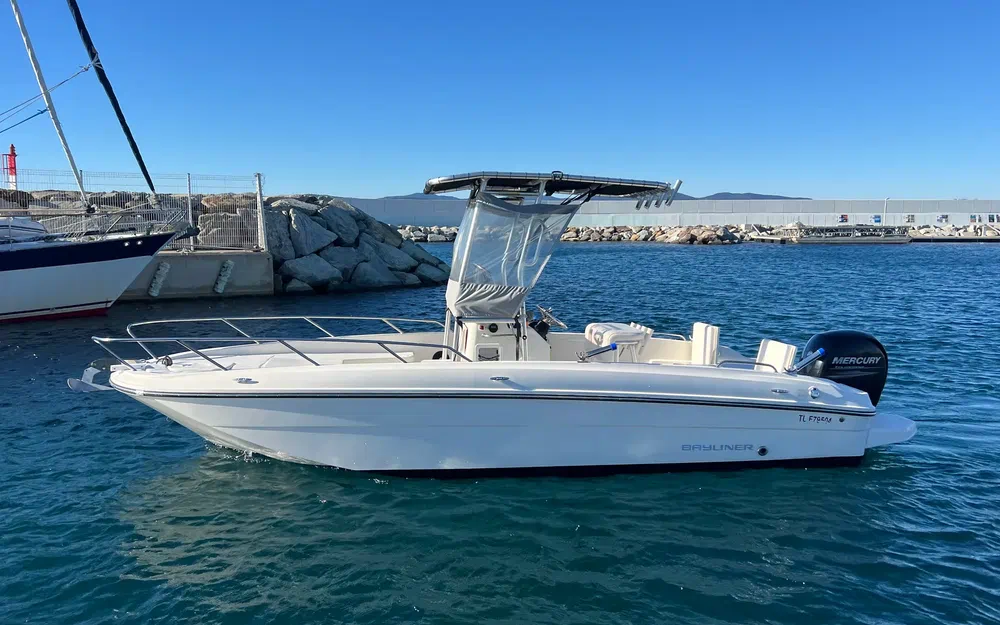 slider 4 Bayliner CC7