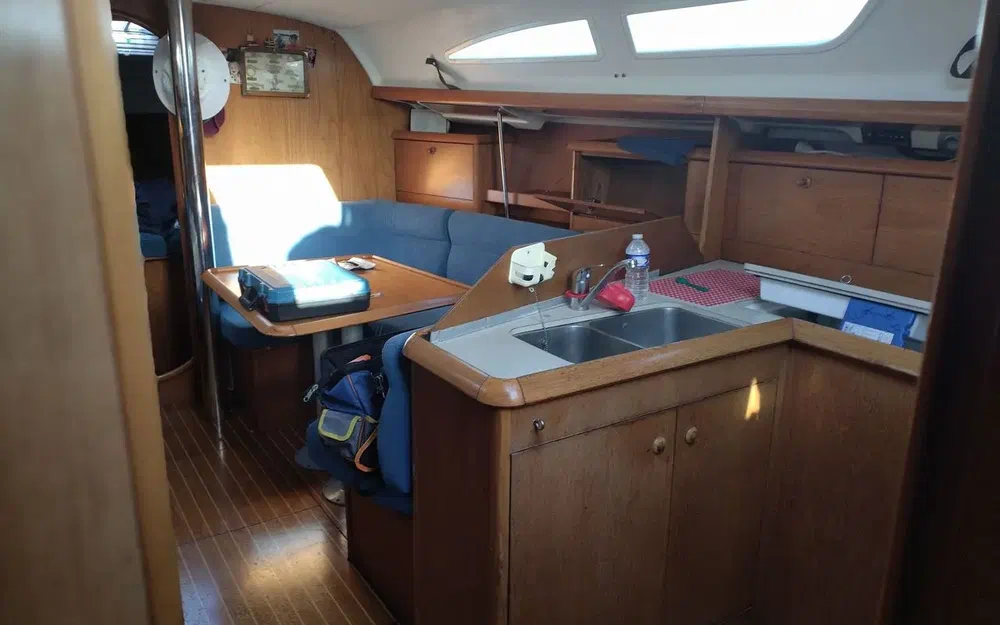 slider 5 Jeanneau Sun Odyssey 37