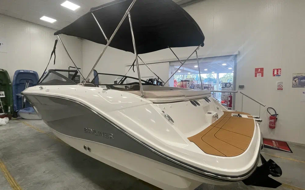 slider 2 Bayliner V20i