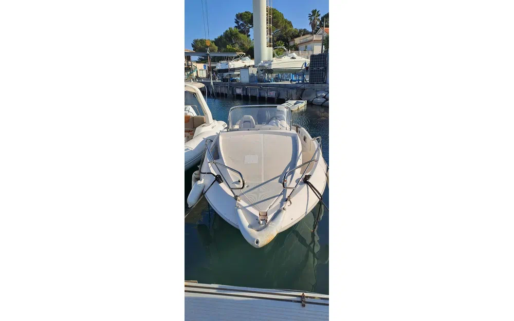 slider 2 Quicksilver 635 WA Commander