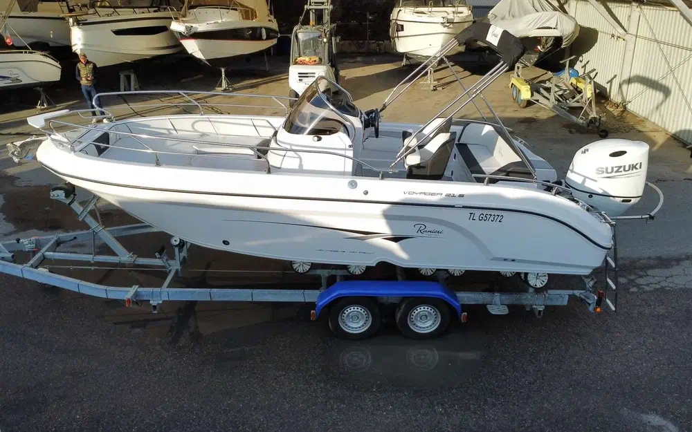 slider 1 Ranieri Voyager 21 S