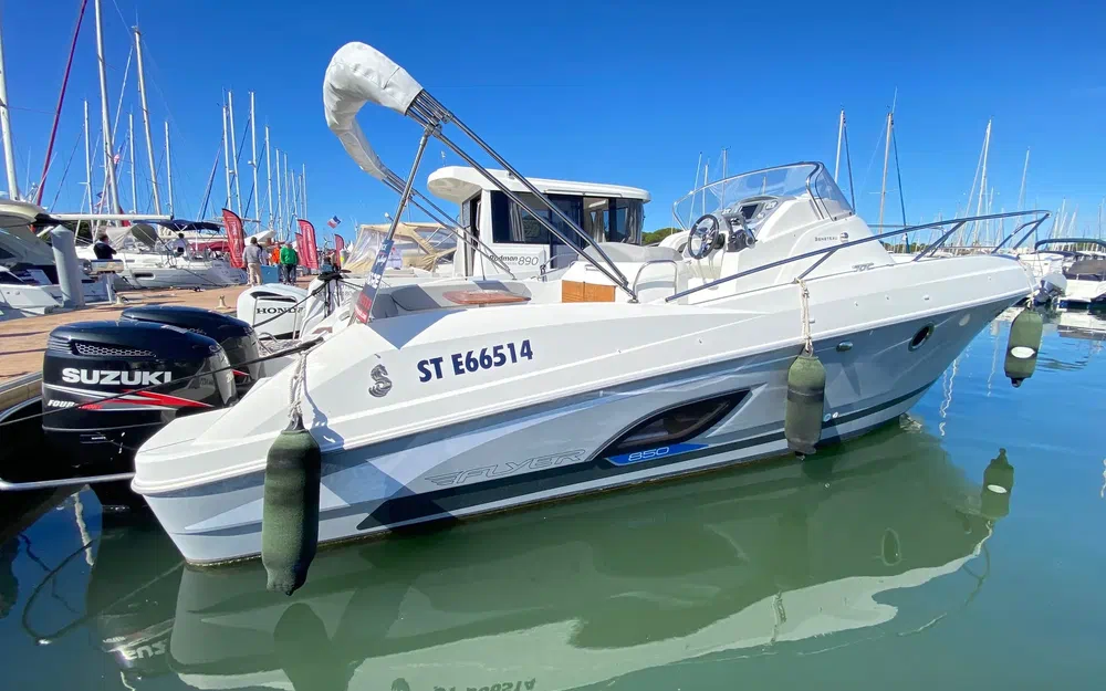 slider 0 Beneteau Flyer 850 Sun Deck