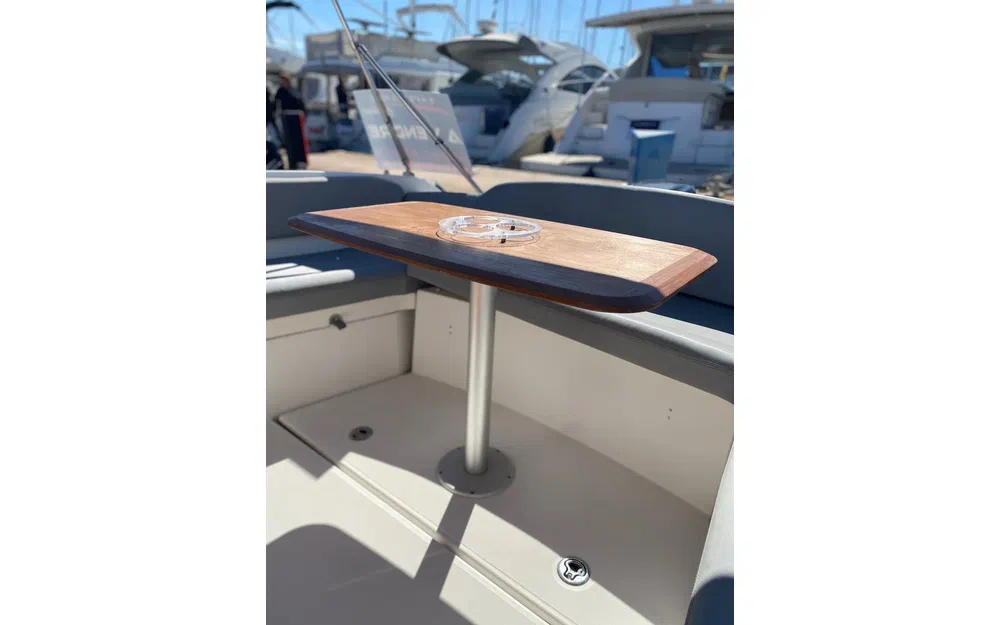 slider 22 Beneteau Flyer 850 Sun Deck