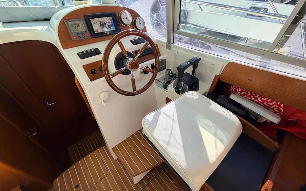 slider 8 Jeanneau Merry Fisher 925