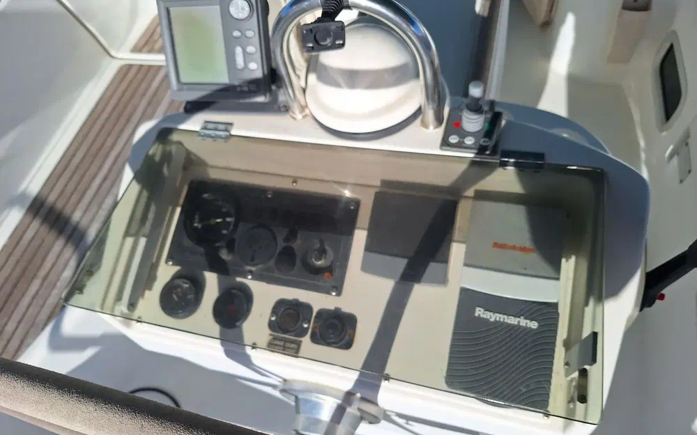 slider 15 Beneteau Oceanis 411