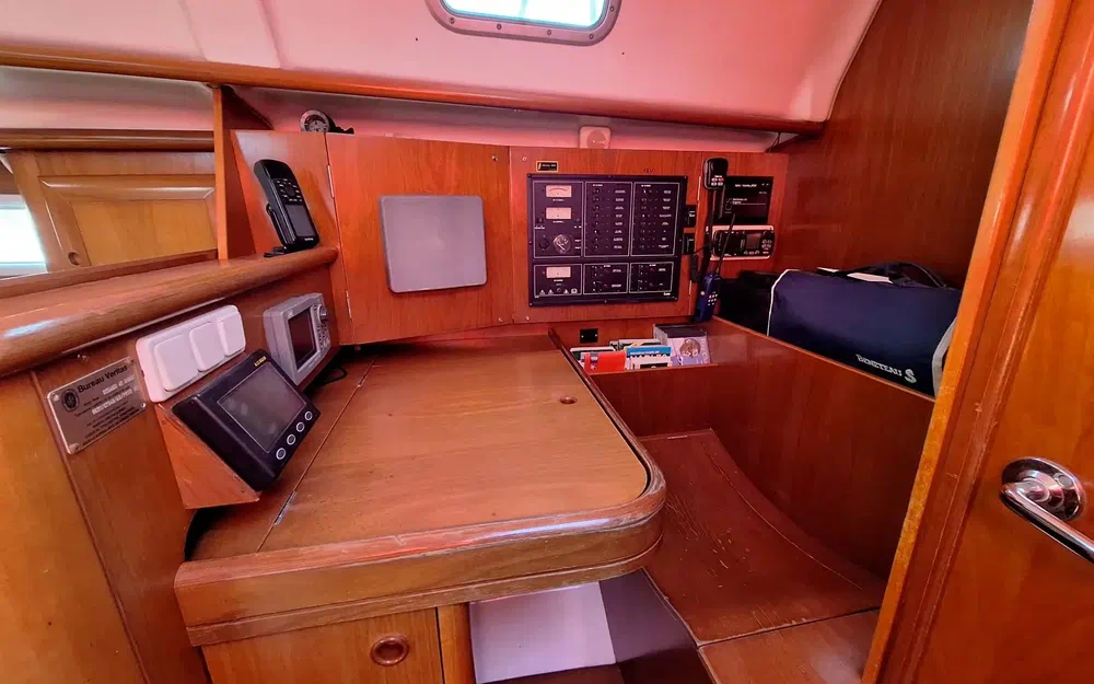 slider 4 Beneteau Oceanis 411