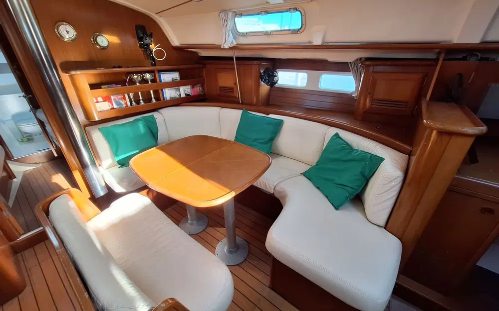 slider 7 Beneteau Oceanis 411