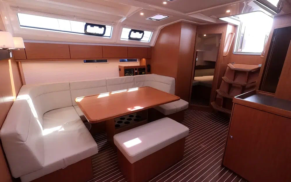 slider 10 Bavaria Cruiser 46