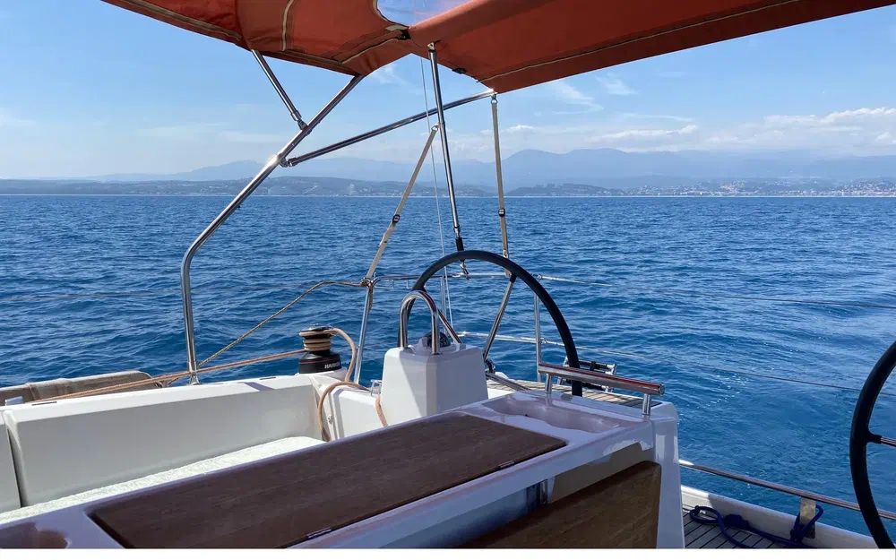 slider 3 Beneteau Oceanis 35 Cruiser