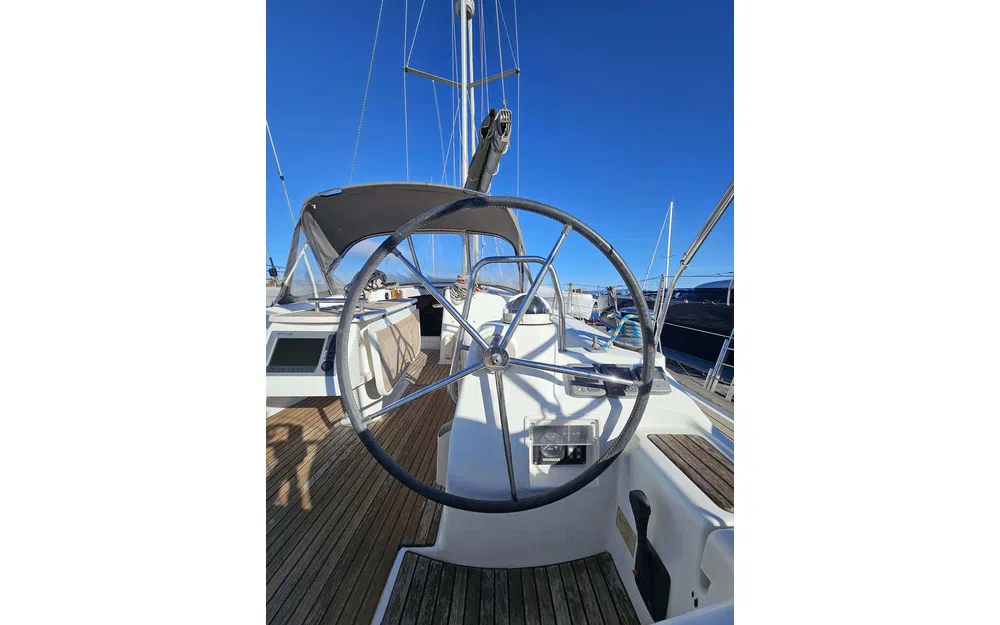 slider 4 Beneteau Oceanis 43