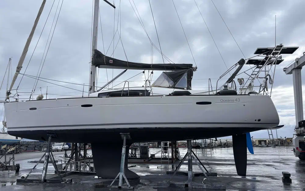slider 14 Beneteau Oceanis 43