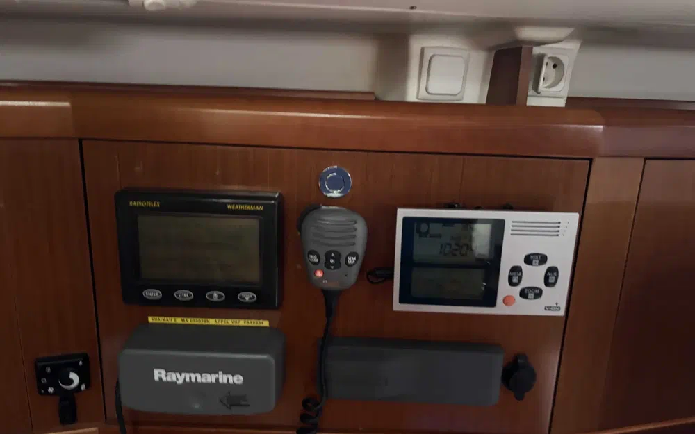 slider 4 Beneteau Oceanis 43