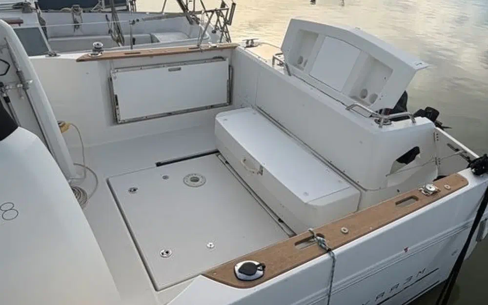 slider 4 Jeanneau Merry Fisher 855