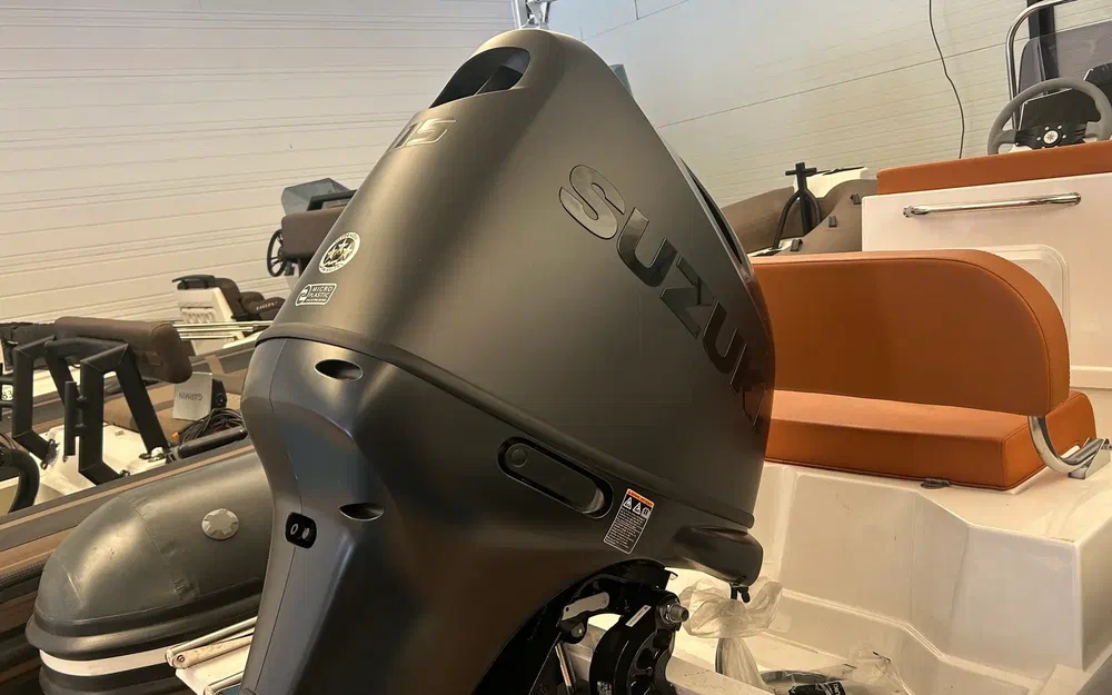 slider 1 Tiger Marine Tiger 600 Open