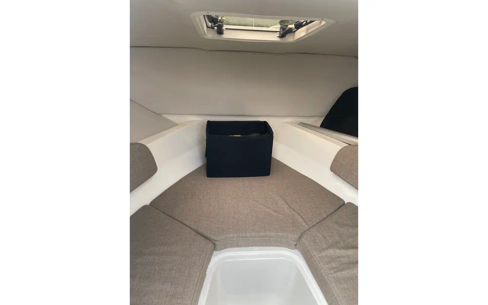 slider 8 Bayliner VR5 Cuddy