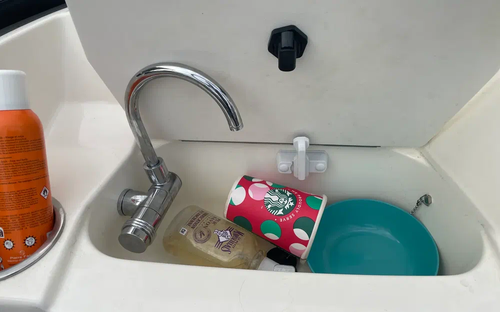 slider 13 Bayliner VR5 Cuddy