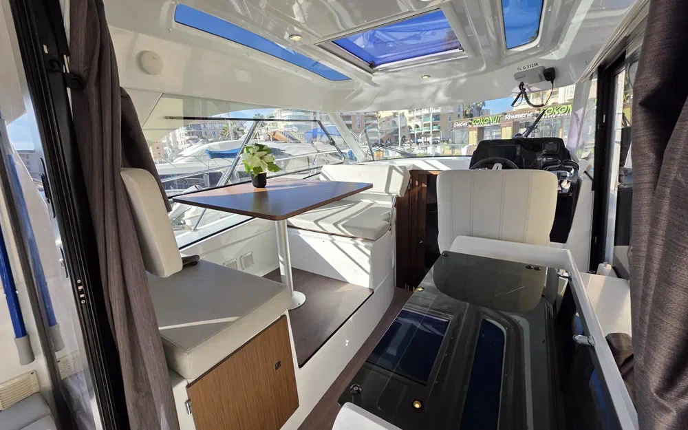 slider 15 Beneteau Antares 9 OB