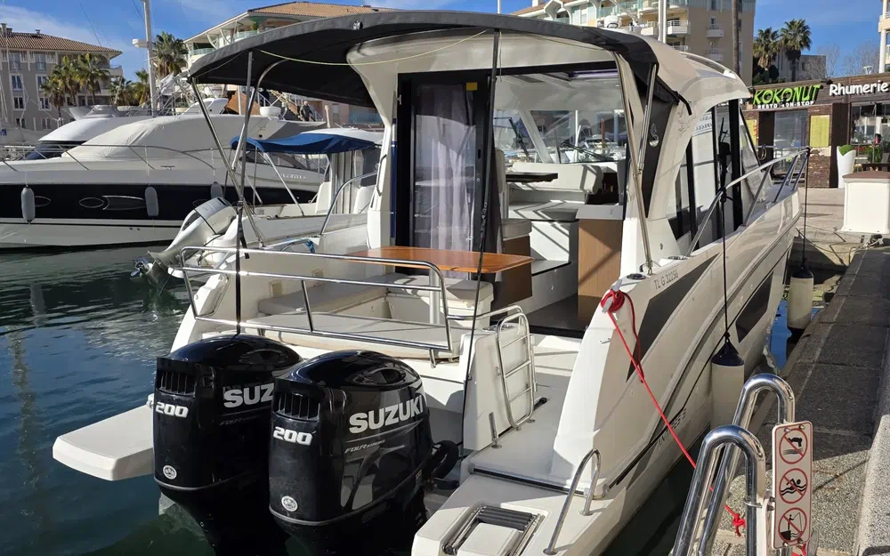 slider 2 Beneteau Antares 9 OB