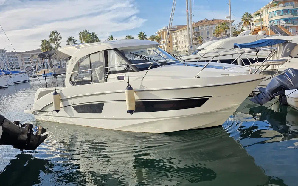 slider 34 Beneteau Antares 9 OB