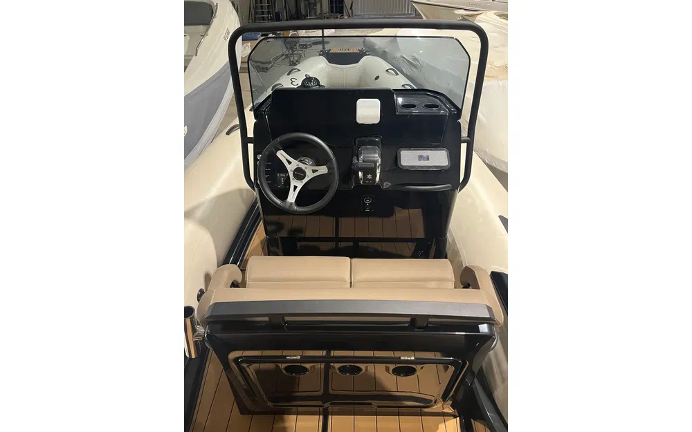 slider 8 Brig Eagle 6.7