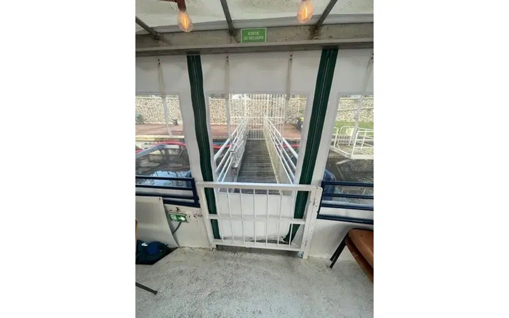 slider 9 Bateau Passagers 100 pax EF ERP Bar 2 terrasses