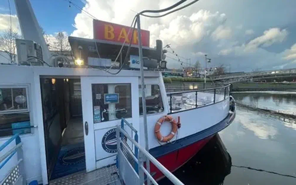 slider 18 Bateau Passagers 100 pax EF ERP Bar 2 terrasses