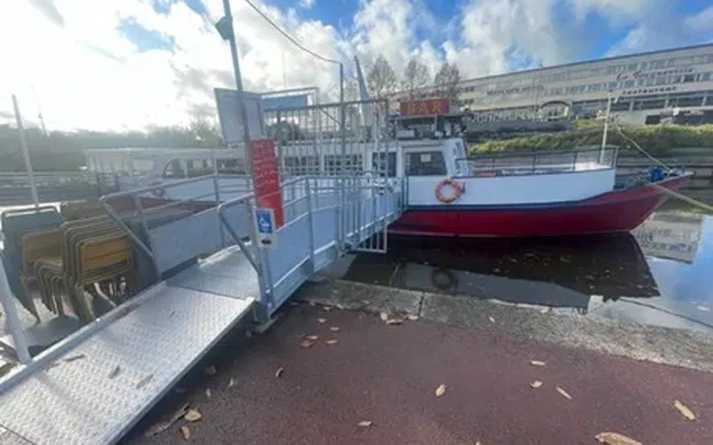 slider 33 Bateau Passagers 100 pax EF ERP Bar 2 terrasses