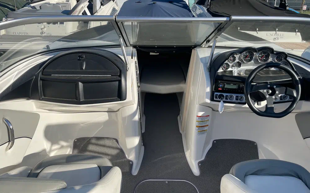 slider 2 Bayliner 235 BR