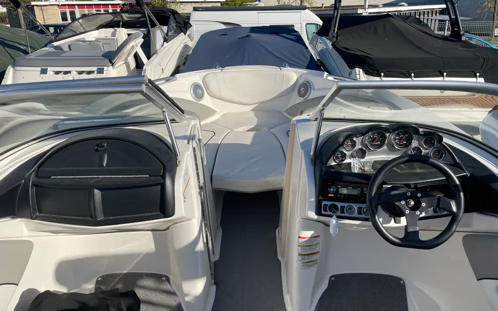 slider 7 Bayliner 235 BR