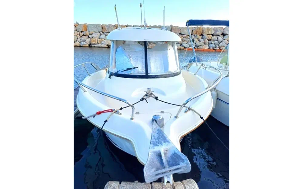 slider 0 Quicksilver 640 Pilothouse